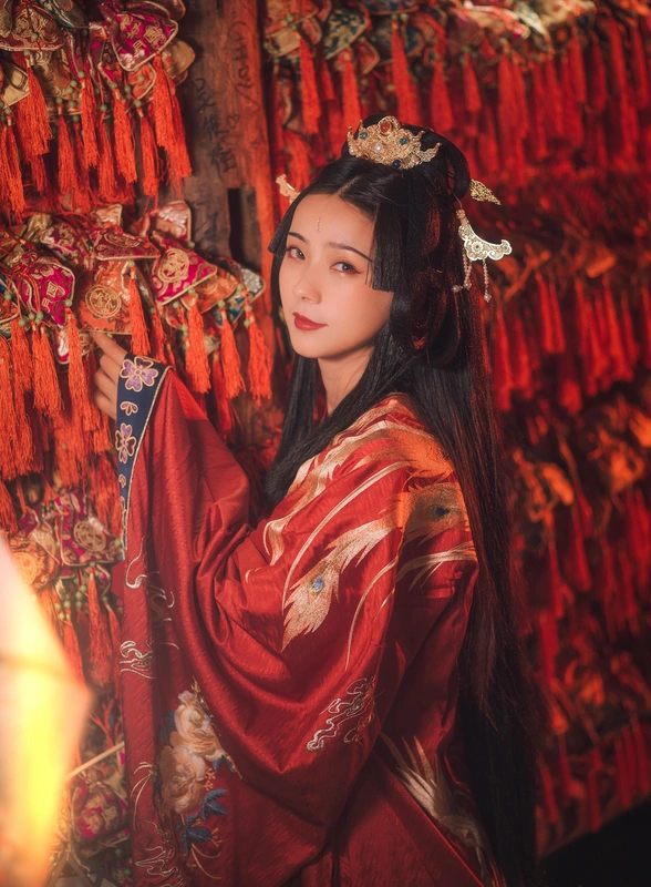 『汉服写真』—摄影@圆滚滚的执义出镜@巫忧爱做梦 - 拿相机的执义